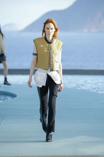 Look 35